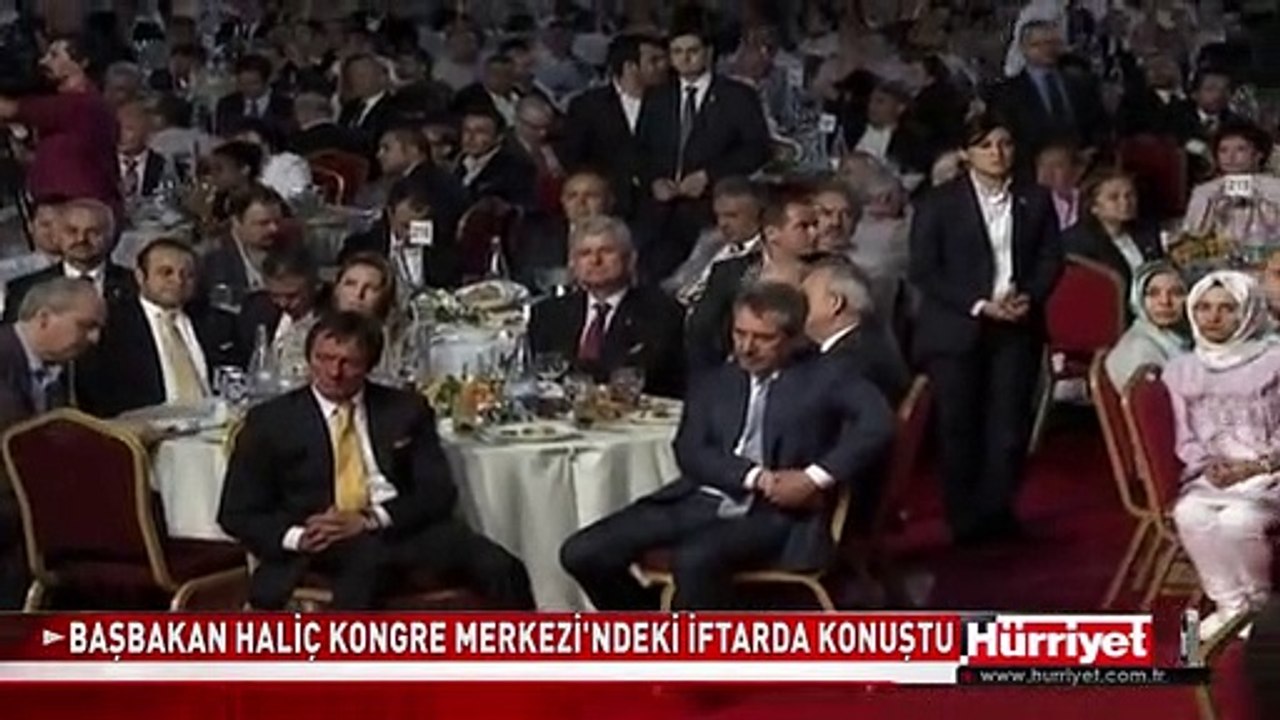 BAŞBAKAN ERDOĞAN HALİÇ KONGRE MERKEZİ'NDEKİ İFTARDA KONUŞTU-1
