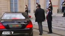 Başbakan Davutoğlu, Hollande tarafından karşılandı