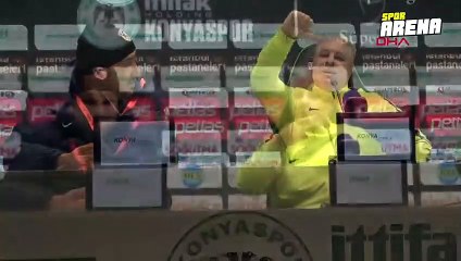 Sumudica basın toplantısında çıldırdı!