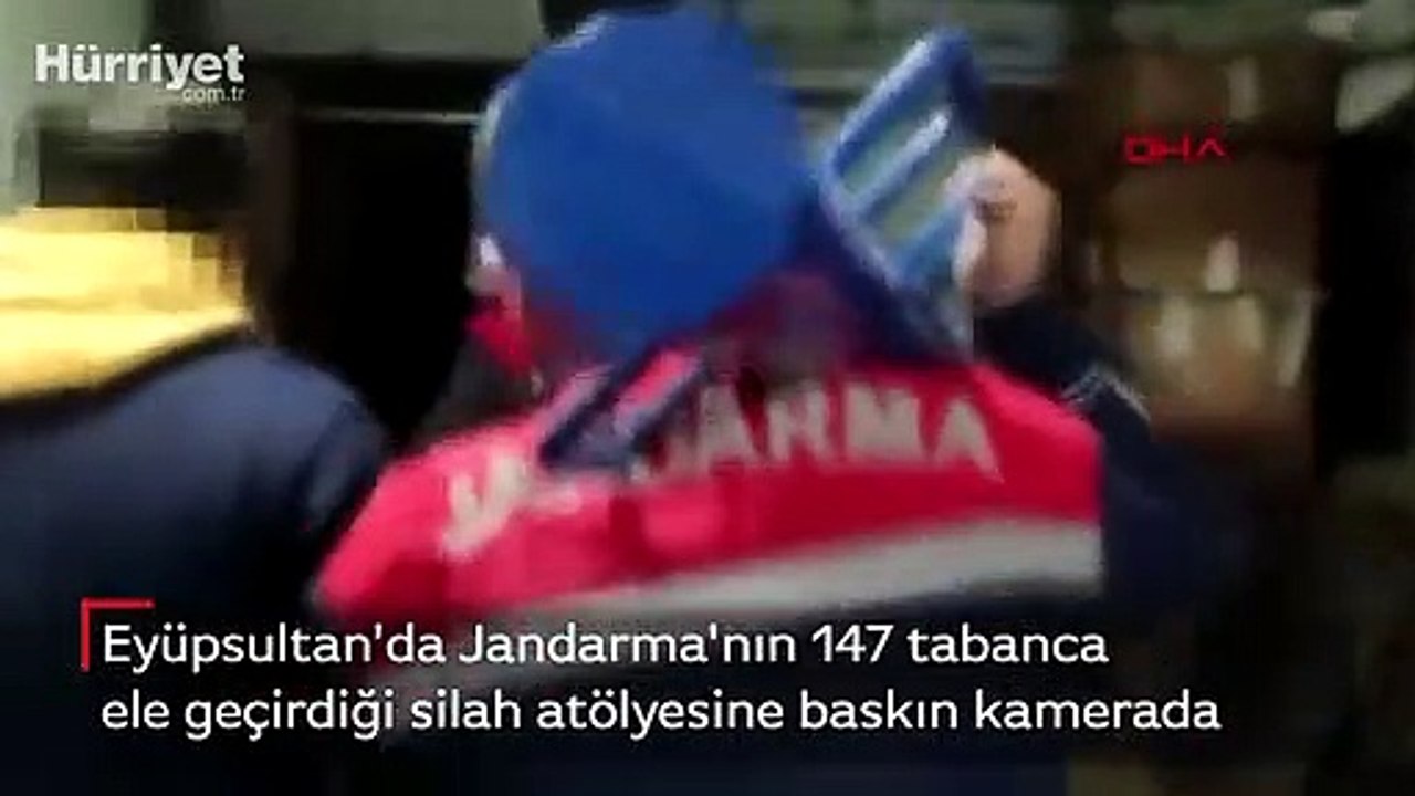 Jandarma'nın 147 tabanca ele geçirdiği silah atölyesine baskın kamerada