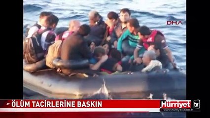İZMİR'DE ÖLÜM TACİRLERİNE DENİZDE BASKIN