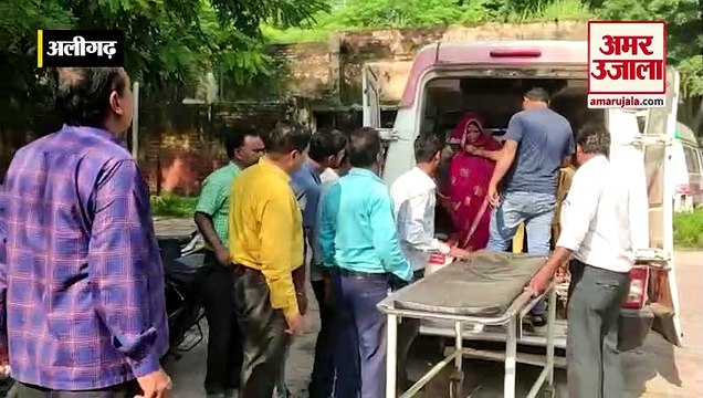 प्राथमिक कन्या पाठशाला की छत गिरी,12 बच्चे घायल और एक की स्थिति गंभीर