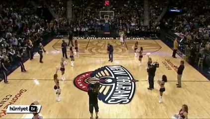 Will Ferrell'in ponpon kıza basketbol topu attı