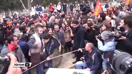 Berkin Elvan'ın annesi mezarlıkta bayıldı