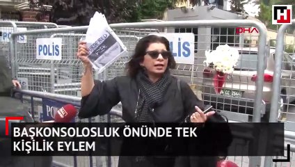 Başkonsolosluk önünde tek kişilik eylem