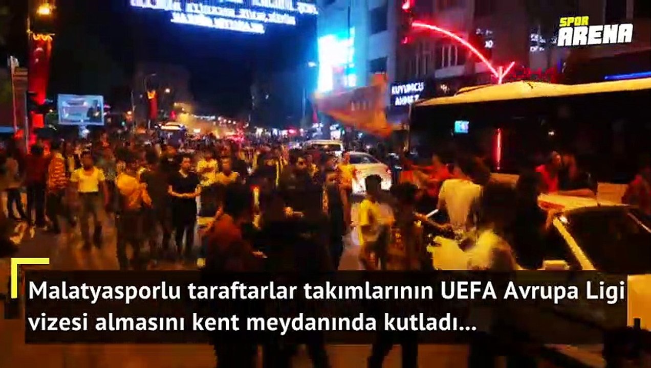 Malatyasporlu taraftarlardan sezon sonu kutlaması