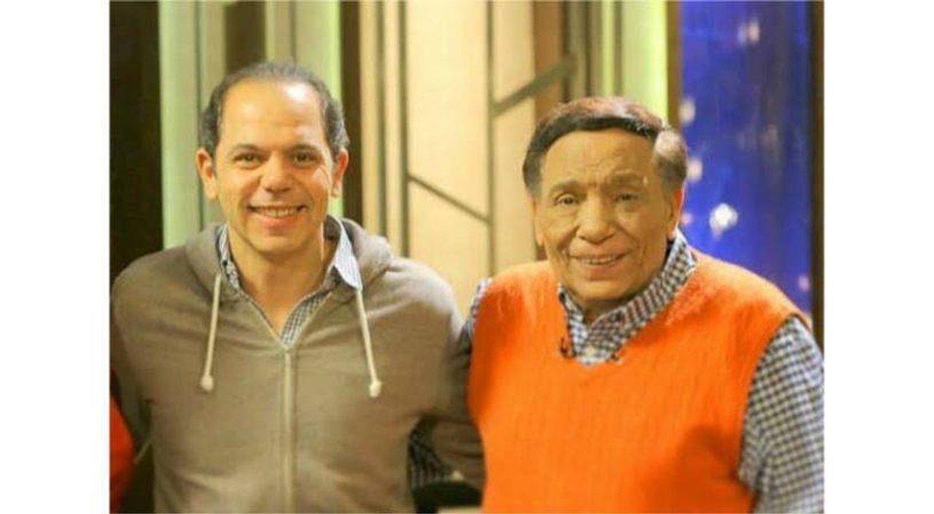 رامي إمام عن والده الزعيم عادل إمام: طلب يشتري كلب يلعب معاه ويستمتع بالحياة مع أحفاده