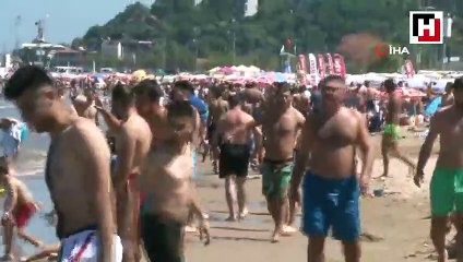 Şile Plajı’ndaki bayram yoğunluğu havadan görüntülendi