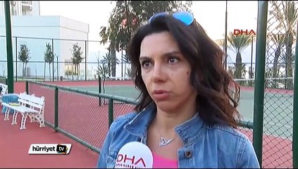 Kadın bedeni sömürülüyor diyerek dansözü sahneden indirdi