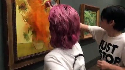 Lanzan sopa contra famoso cuadro "Los Girasoles" de Van Gogh en Londres
