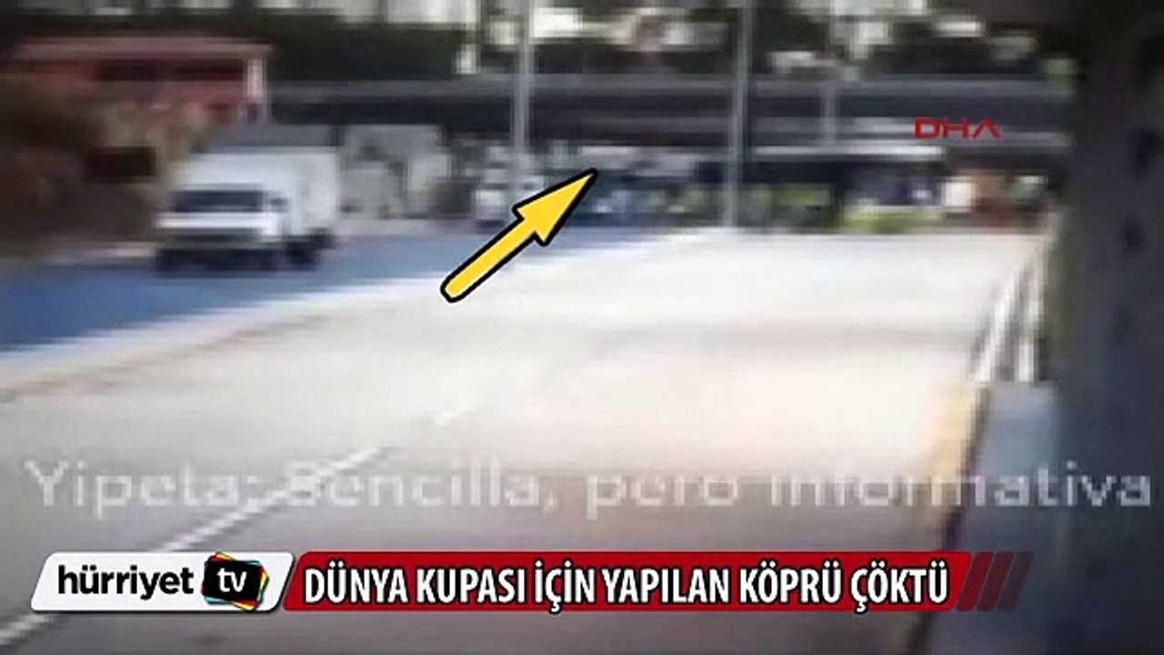 Dünya kupası için yapılan köprü çöktü: 2 ölü
