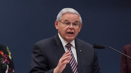 Senador Menéndez pidió a Biden "recapacitar" y no deportar migrantes venezolanos