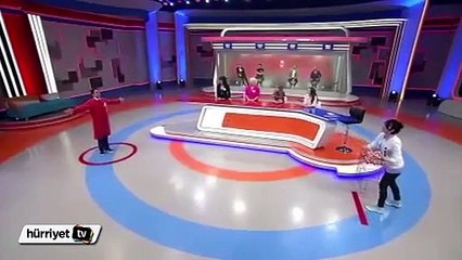 Ben Bilmem Eşim Bilir'de ünlüler güldürdü