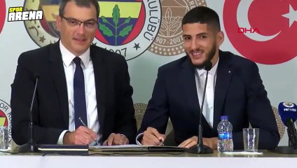 Fenerbahçe'de imza töreni düzenlendi