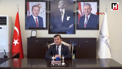 Belediye Başkanı, ropörtaj verirken depreme yakalandı