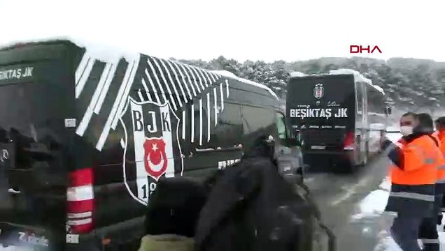 Galatasaray ve Beşiktaş, derbi için yola çıktı