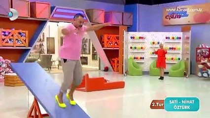Nihat'ın topuklu ayakkabı ızdırabı!