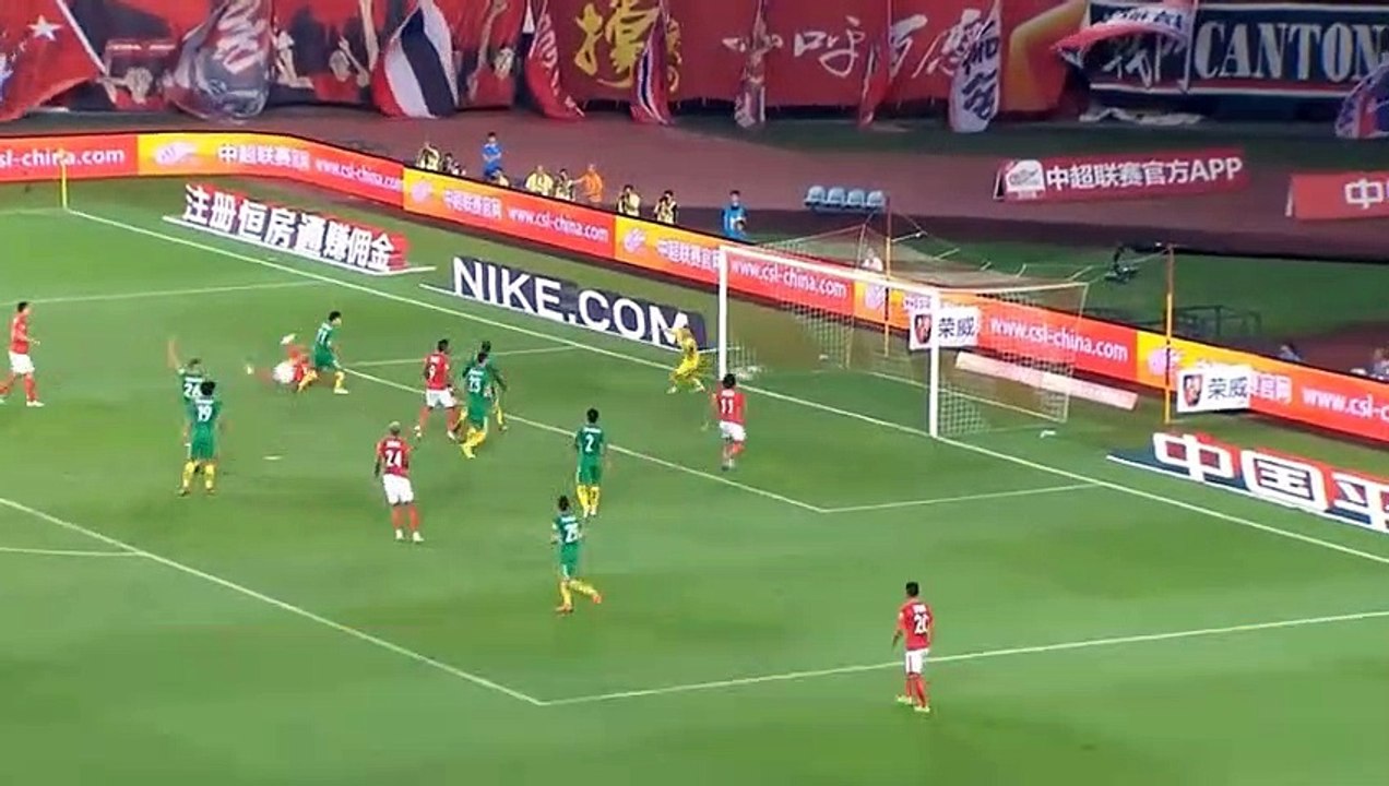 Talisca ilk maçında hat-trick yaptı!