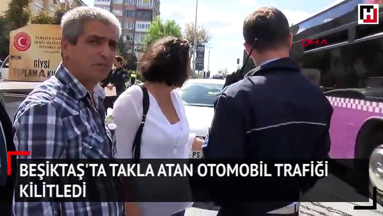 Beşiktaş'ta takla atan otomobil trafiği kilitledi