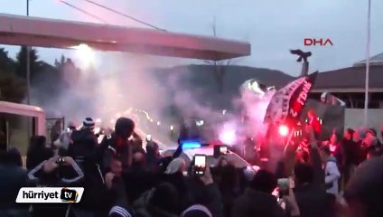 Beşiktaş meşaleler uğurlandı