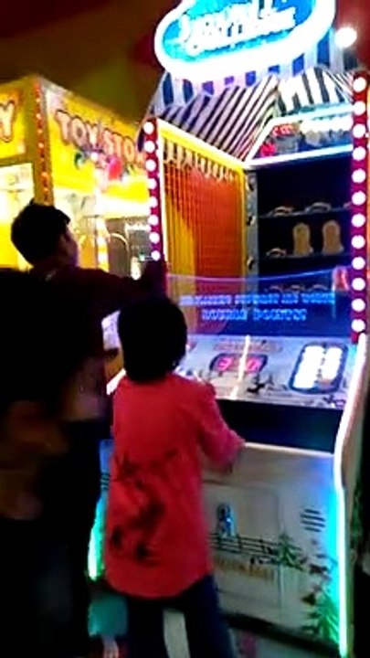 Bermain di time zone