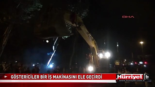 GÖSTERİCİLER BİR İŞ MAKİNESİNİ ELE GEÇİRDİ! TAKSİM GEZİ PARKI OLAYLARI