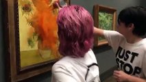 Dos ecologistas lanzan sopa sobre la pintura ‘Los girasoles’ de Van Gogh en la National Gallery de Londres