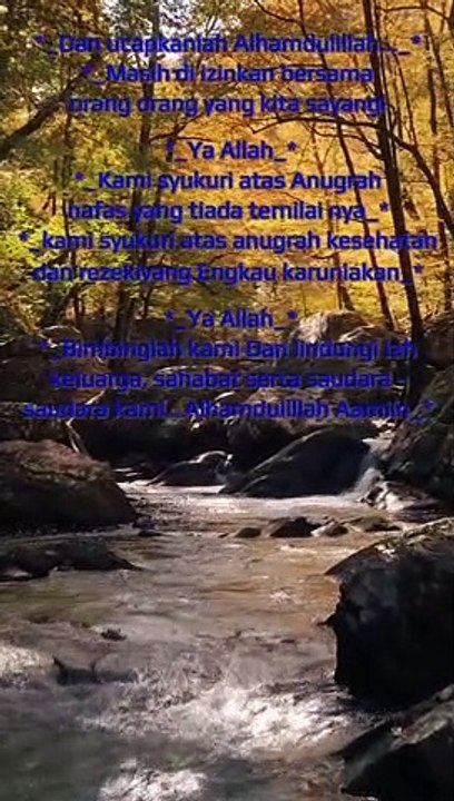 Menikmati suasana alam