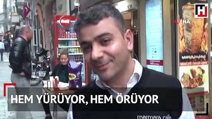 İstiklal Caddesi'nde bir ören bayan