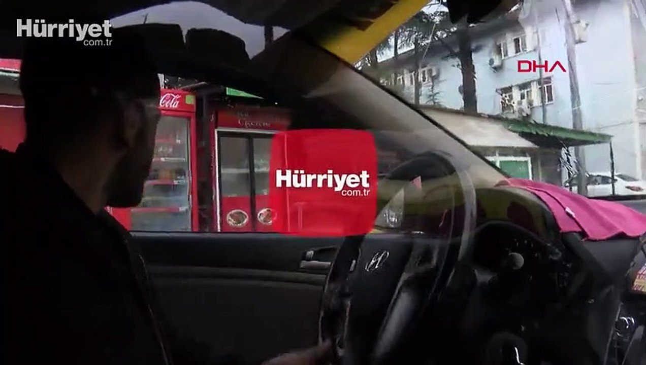 Corona Virüse karşı takside şeffaf brandalı önlem