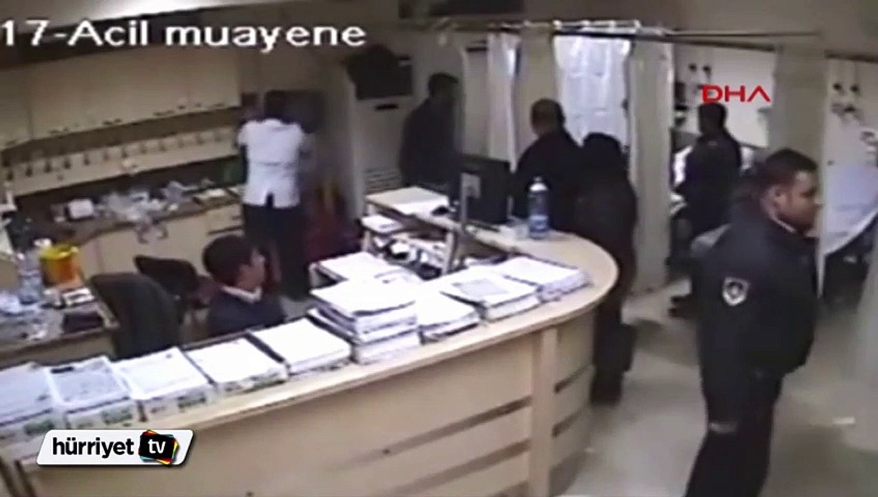 Mersin Sağlık çalışanlarına bıçaklı saldırı güvenlik kamerasında