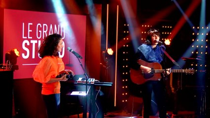 La GRANDE SOPHIE interprète " Vendredi " dans le Grand Studio RTL