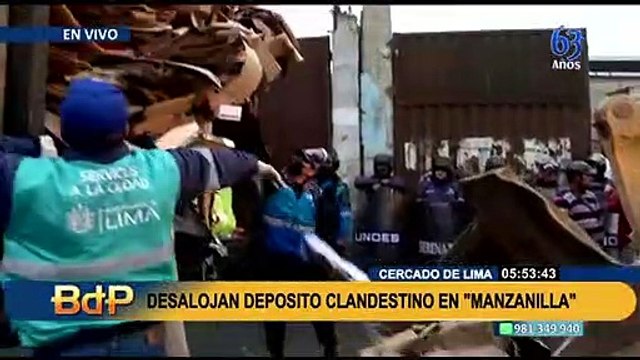 Barrios Altos: Desalojan depósito de plástico y basura clandestino en Manzanilla