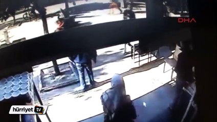 Gencin bıçaklanma anı kamerada