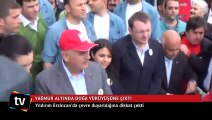 Binali Yıldırım yağmur altında doğa yürüyüşüne çıktı