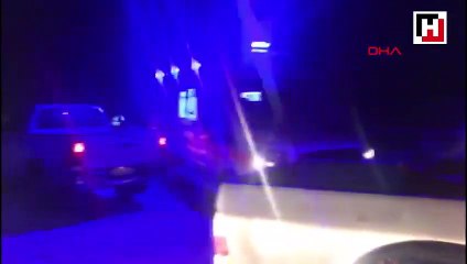 Yavru ayılara yem bırakmaya giden ekip aracın paleti kırılınca karda mahsur kaldı