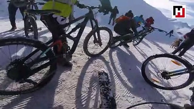 Palandöken'de kar üstünde bisiklet heyecanı