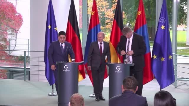 Scholz, Rusya-Ukrayna Savaşı'nın mevcut krizleri şiddetlendirdiğini belirtti