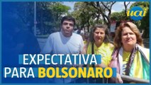 Apoiadores aguardam chegada de Bolsonaro em BH