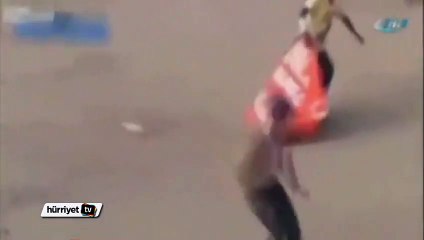 Boğaya kafa atmaya kalktı