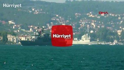 NATO tatbikatinden dönen savaş gemileri İstanbul Boğazı'ndan geçti
