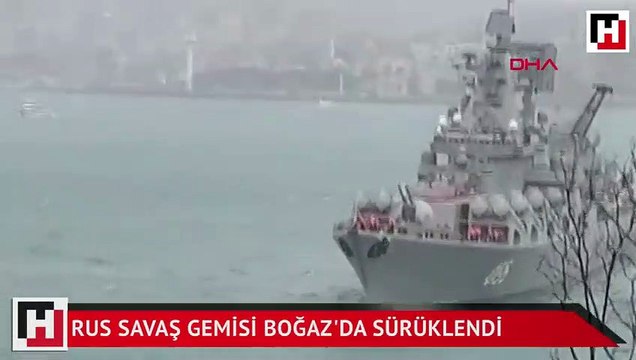 Rus savaş gemisi Boğaz'da sürüklendi
