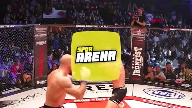 İslam'ı seçen Avusturyalı şampiyon dövüşçü Ott'un nişanlısı da Müslüman oldu