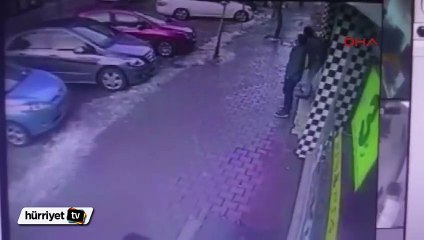 Çatıdan düşen karlar öldürüyordu