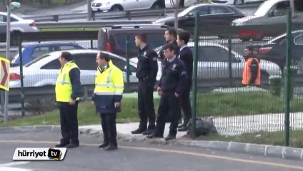 Metrobüs durağına bırakılan bavul fünye ile patlatıldı