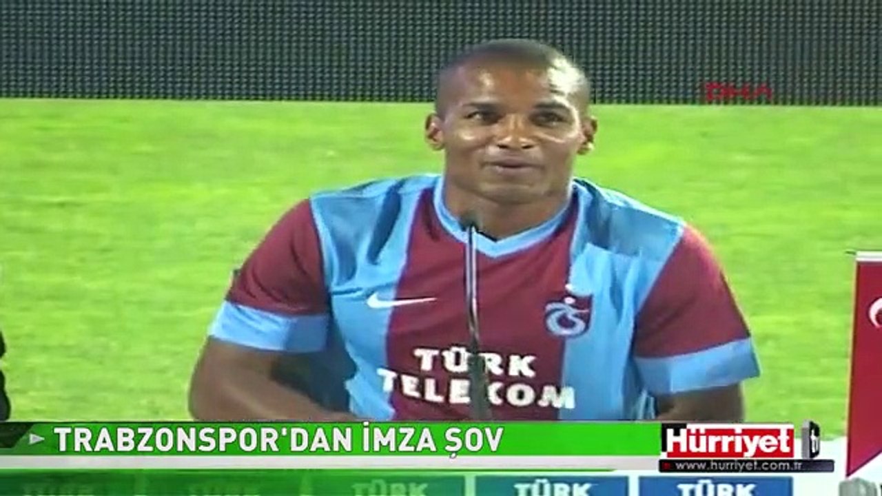 TRABZONSPOR'DAN İMZA ŞOV
