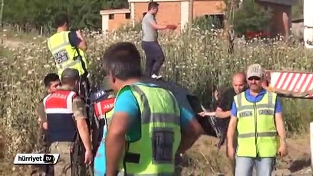 Cizre'de boya şişesi atılan zırhlı araç devrildi: 4 polis yaralandı