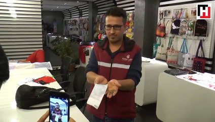 İnsanlık daha ölmemiş! Yolda buldu hiç düşünmeden ödedi