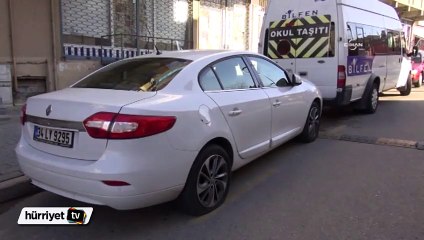 Üsküdar'da bir kişi otomobillerin lastiğini böyle kesti
