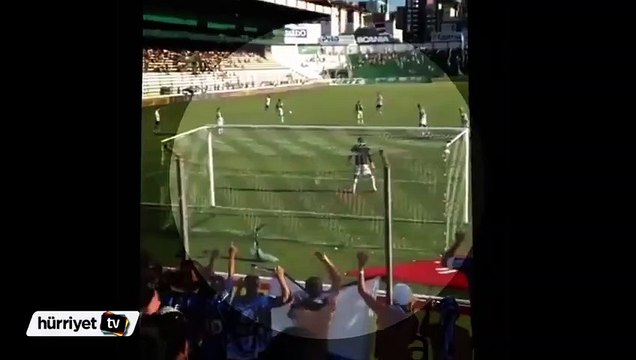 Kaleciye havai fişek attılar